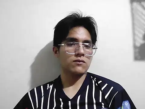 Snapshot of HardDick2 chatting on March 7, 2026, 5:26 am HardDick2 online show from March 7, 2026, 5:26 am