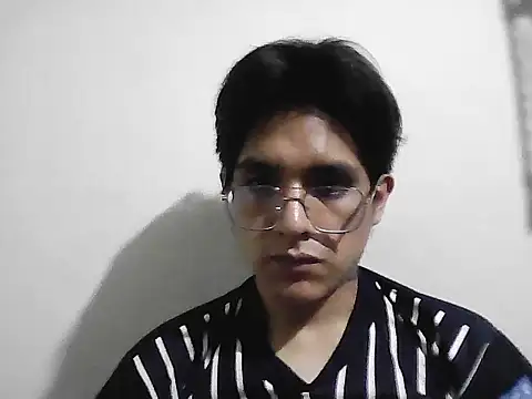 Snapshot of HardDick2 chatting on March 9, 2026, 5:11 am HardDick2 online show from March 9, 2026, 5:11 am