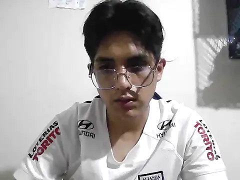 Snapshot of HardDick2 chatting on April 2, 2026, 5:27 am HardDick2 online show from April 2, 2026, 5:27 am