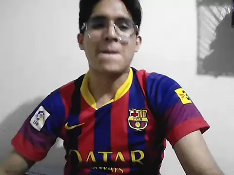 Snapshot of HardDick2 chatting on April 4, 2026, 5:38 am HardDick2 online show from April 4, 2026, 5:38 am