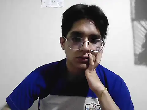 Snapshot of HardDick2 chatting on April 7, 2026, 5:52 am HardDick2 online show from April 7, 2026, 5:52 am