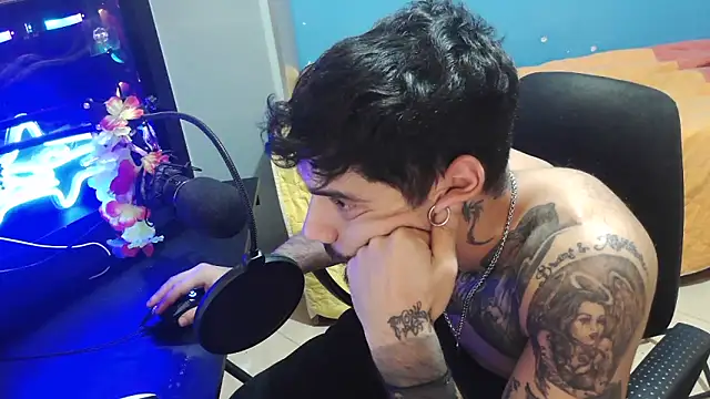 Badboyi1997 online show from October 25, 2025, 1:02 am