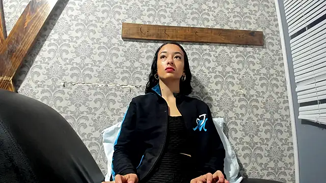Mia scarlet69 online show from January 14, 2025, 12:03 pm