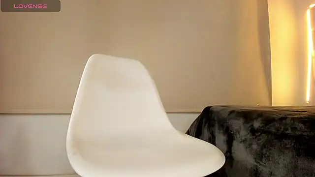 Hanna Clark  online show from February 22, 2025, 12:49 am