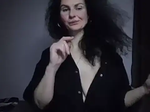 Snapshot of MiraLove362 chatting on December 6, 2024, 12:02 am MiraLove362 online show from December 6, 2024, 12:02 am