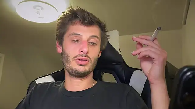 Snapshot of Dylansd chatting on December 17, 2024, 5:18 am Dylansd online show from December 17, 2024, 5:18 am