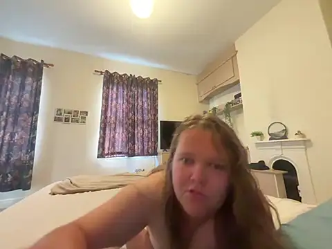 Scarlet1128 online show from July 26, 2026, 6:54 am
