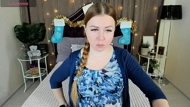 BettyBloom69 online show from December 13, 2024, 4:22 am