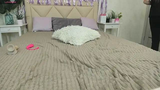 BettyBloom69 online show from March 3, 2025, 7:54 am