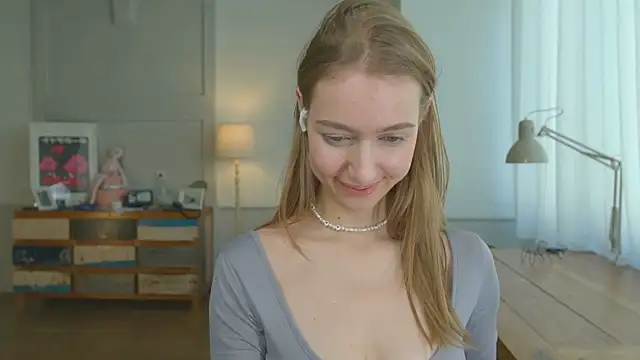 solar bella online show from February 9, 2025, 2:07 pm