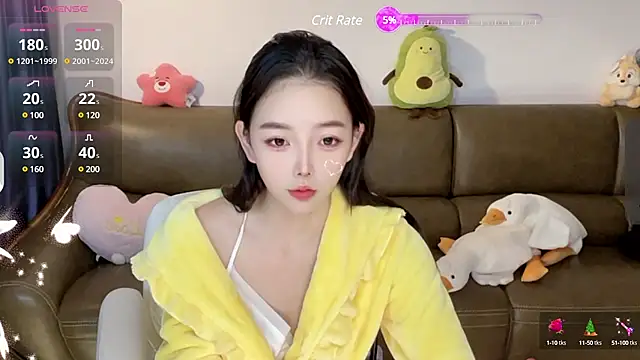 Snapshot of Yilin1999 chatting on December 18, 2024, 11:08 pm Yilin1999 online show from December 18, 2024, 11:08 pm