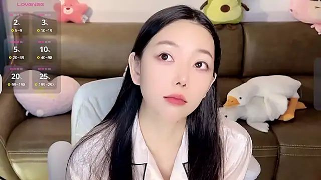 Snapshot of Yilin1999 chatting on January 25, 2025, 1:54 am Yilin1999 online show from January 25, 2025, 1:54 am