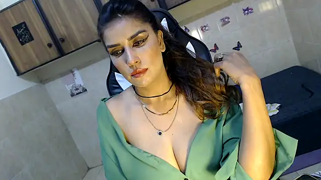 pareeti online show from March 8, 2026, 2:26 am