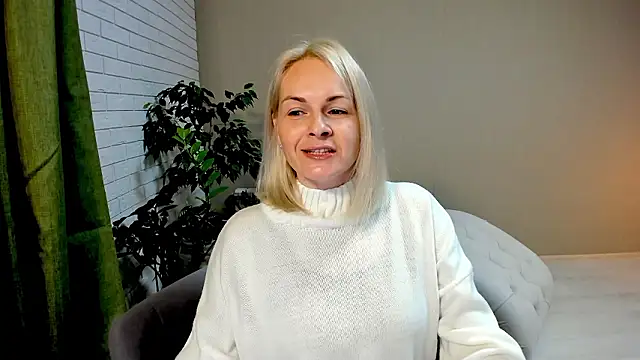 Snapshot of Alicee_Gracee chatting on December 1, 2024, 7:25 pm Alicee Gracee online show from December 1, 2024, 7:25 pm