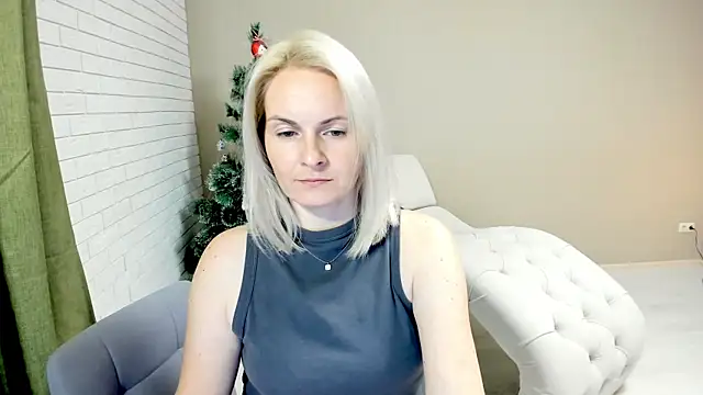 Snapshot of Alicee_Gracee chatting on December 5, 2024, 2:22 pm Alicee Gracee online show from December 5, 2024, 2:22 pm