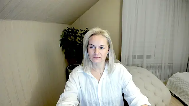 Snapshot of Alicee_Gracee chatting on December 7, 2024, 11:23 pm Alicee Gracee online show from December 7, 2024, 11:23 pm