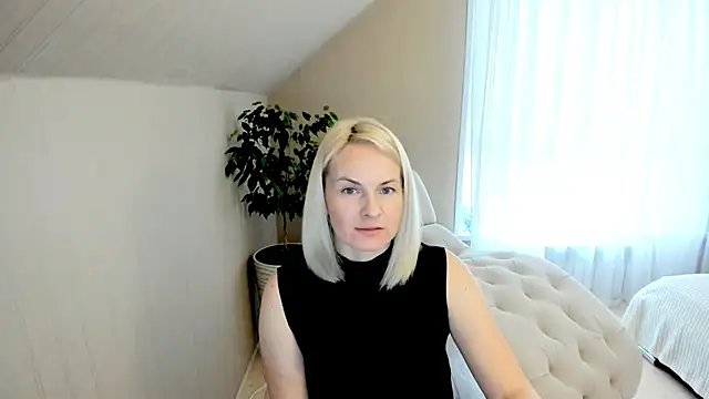 Snapshot of Alicee_Gracee chatting on December 9, 2024, 7:06 am Alicee Gracee online show from December 9, 2024, 7:06 am