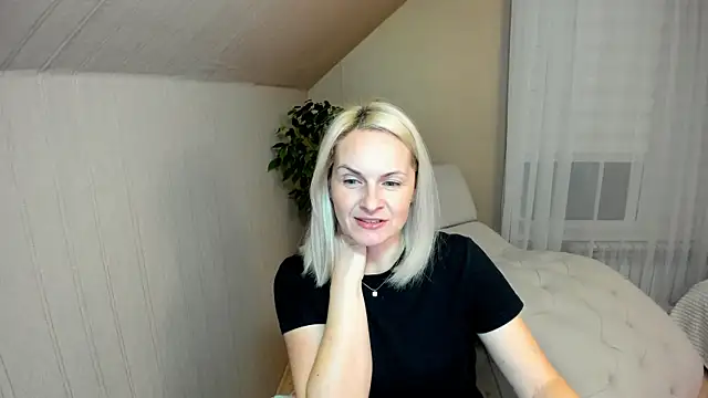 Snapshot of Alicee_Gracee chatting on December 23, 2024, 4:50 pm Alicee Gracee online show from December 23, 2024, 4:50 pm