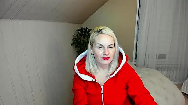 Snapshot of Alicee_Gracee chatting on December 25, 2024, 7:02 pm Alicee Gracee online show from December 25, 2024, 7:02 pm