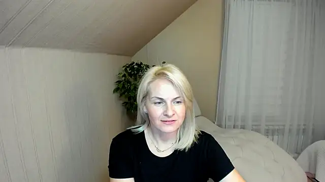Snapshot of Alicee_Gracee chatting on January 4, 2025, 5:16 pm Alicee Gracee online show from January 4, 2025, 5:16 pm