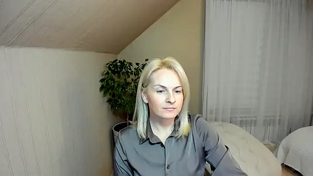 Snapshot of Alicee_Gracee chatting on January 5, 2025, 4:48 pm Alicee Gracee online show from January 5, 2025, 4:48 pm