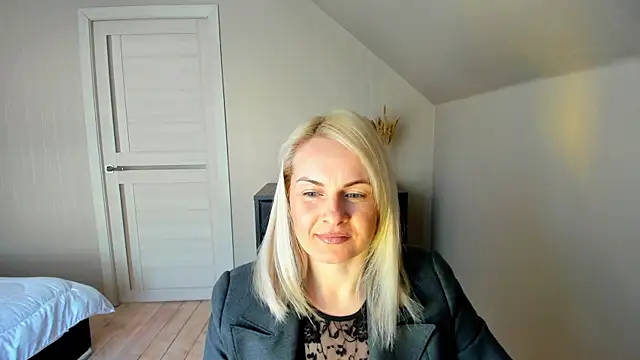 Snapshot of Alicee_Gracee chatting on February 20, 2025, 10:37 am Alicee Gracee online show from February 20, 2025, 10:37 am