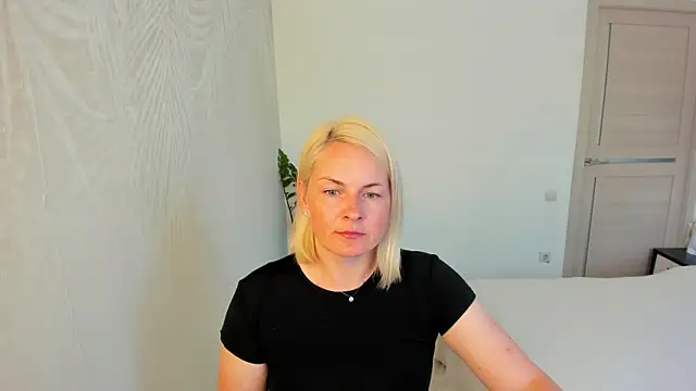 Alicee Gracee online show from June 10, 2026, 8:57 am