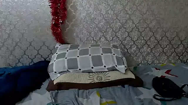 Snapshot of MaximTease24 chatting on February 22, 2025, 9:15 pm MaximTease24 online show from February 22, 2025, 9:15 pm