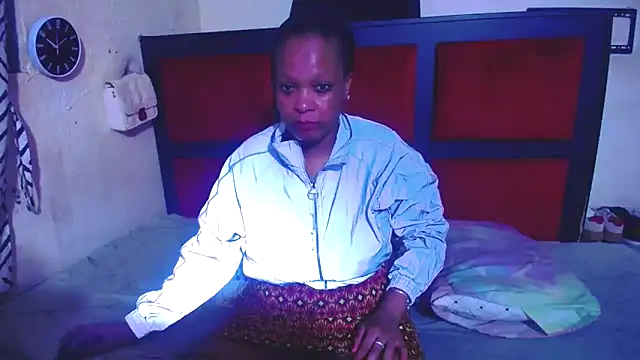 MaximTease24 online show from May 5, 2026, 4:59 pm