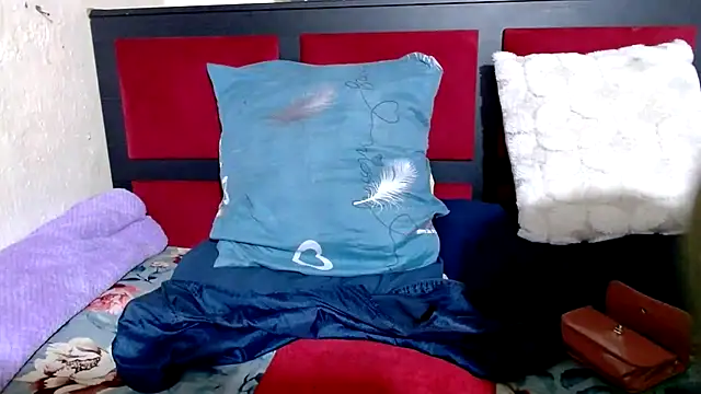 Snapshot of MaximTease24 chatting on June 21, 2026, 1:57 pm MaximTease24 online show from June 21, 2026, 1:57 pm
