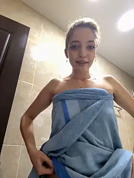 Alexia J online show from December 3, 2024, 7:33 pm