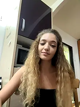 Alexia J online show from December 4, 2024, 3:10 pm