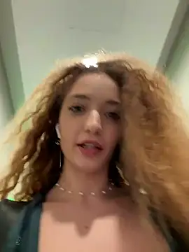 Alexia J online show from December 18, 2024, 5:10 pm