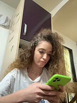 Alexia J online show from January 27, 2025, 4:01 pm