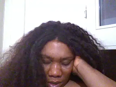 bonbonaumiel online show from December 2, 2024, 1:47 am