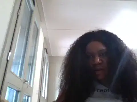 bonbonaumiel online show from December 2, 2024, 11:23 am