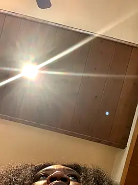 bonbonaumiel online show from December 4, 2024, 9:18 am