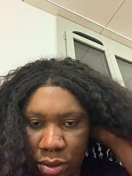 bonbonaumiel online show from December 4, 2024, 7:23 pm