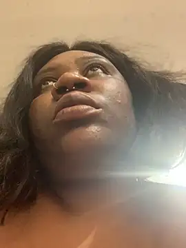 bonbonaumiel online show from January 5, 2025, 7:07 pm