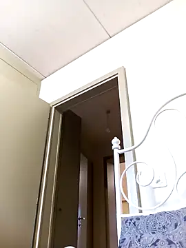 bonbonaumiel online show from January 17, 2025, 3:43 pm