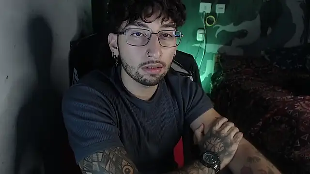 Dereck Dickson online show from November 2, 2025, 1:41 am