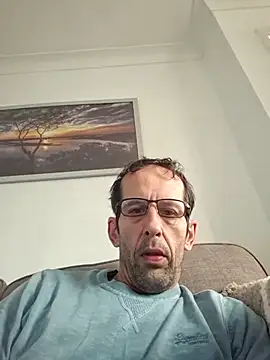 Snapshot of Jrec110 chatting on April 10, 2026, 7:46 am Jrec110 online show from April 10, 2026, 7:46 am