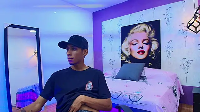 Snapshot of alejandro_king1 chatting on February 14, 2025, 12:57 pm alejandro king1 online show from February 14, 2025, 12:57 pm