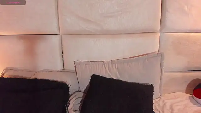 Nathaliajonees online show from February 6, 2025, 6:56 pm