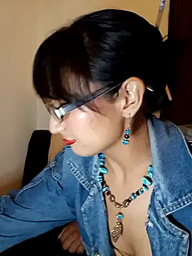 Snapshot of Lucy_Chery chatting on May 5, 2026, 3:36 am Lucy Chery online show from May 5, 2026, 3:36 am