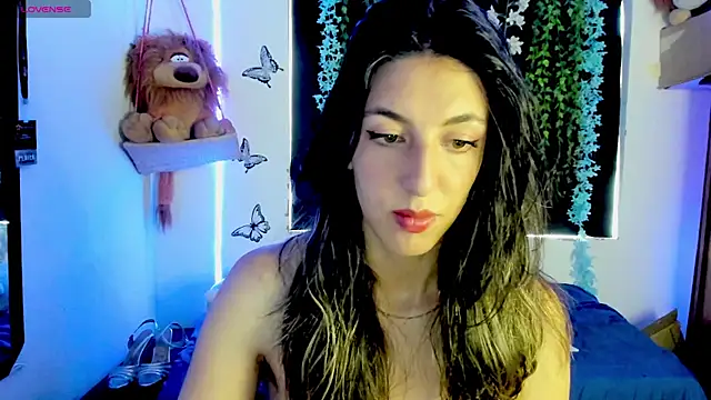 queen-natty online show from May 26, 2026, 1:51 pm
