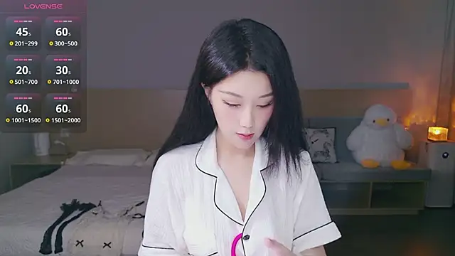 Snapshot of Lucky-baby chatting on September 26, 2025, 1:15 pm Lucky-baby online show from September 26, 2025, 1:15 pm