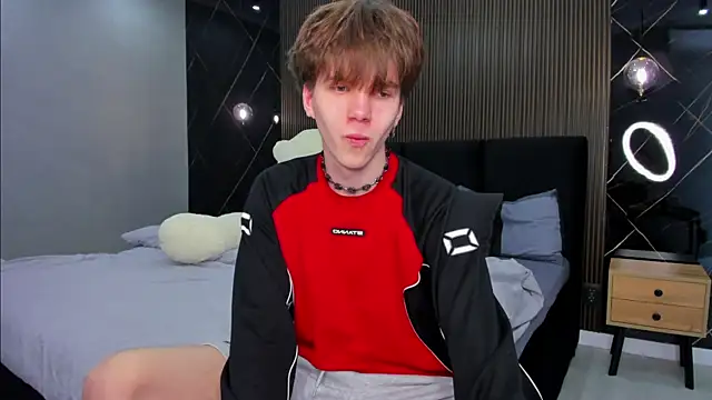 Snapshot of braxiboy chatting on February 1, 2025, 6:54 am braxiboy online show from February 1, 2025, 6:54 am