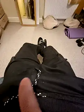 Snapshot of realityyshowww chatting on December 12, 2024, 5:59 pm realityyshowww online show from December 12, 2024, 5:59 pm