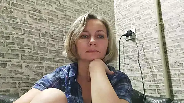 EdithManning online show from December 20, 2024, 5:29 pm